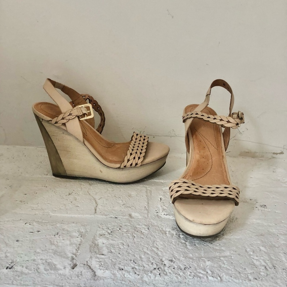 Tan/Cream summer wedges